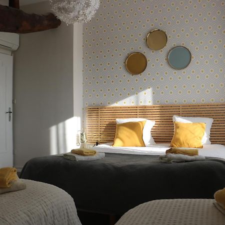 "Les Peyres" Hotell Lamothe-Landerron Exteriör bild