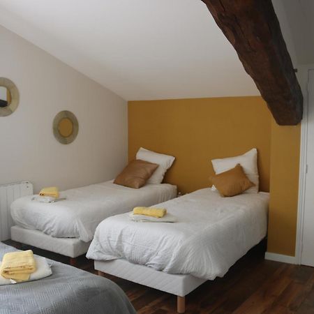 "Les Peyres" Hotell Lamothe-Landerron Exteriör bild