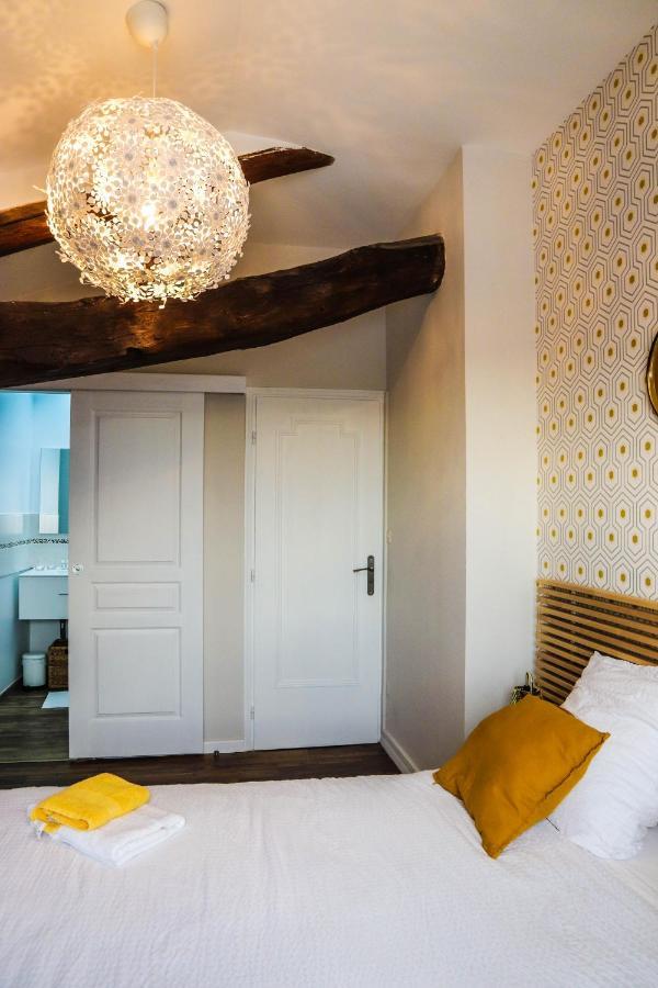 "Les Peyres" Hotell Lamothe-Landerron Exteriör bild