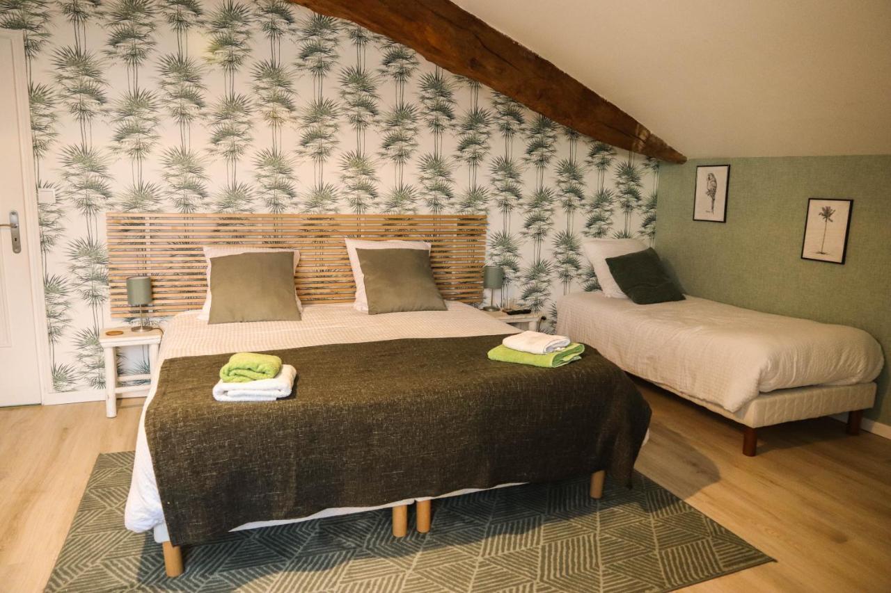 "Les Peyres" Hotell Lamothe-Landerron Exteriör bild