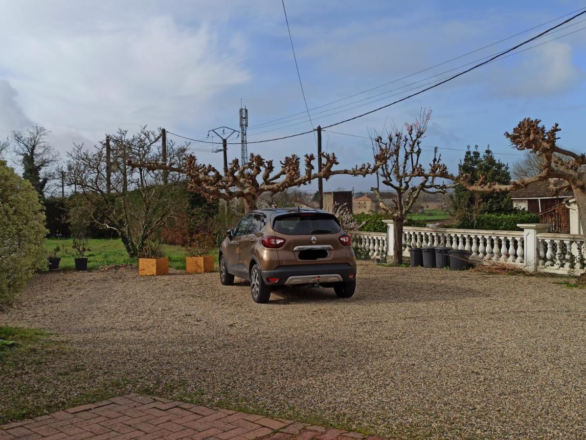 "Les Peyres" Hotell Lamothe-Landerron Exteriör bild